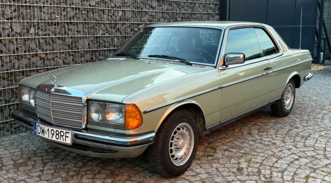 Mercedes 230 CE C123 1984 – 49500 PLN – Wrocław